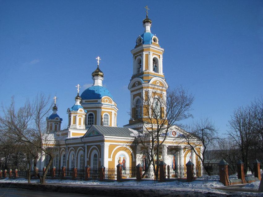 Курск. Церковь Вознесения Господня. общий вид в ландшафте