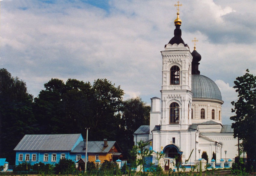 Церковь Преображения Господня в Саввино, Балашиха (Балашихинский городской округ и г. Реутов, Московская область). общий вид в ландшафте