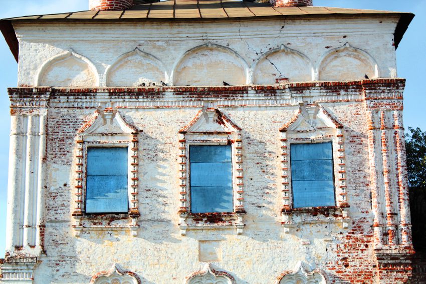 Собор Троицы Живоначальной, Писцово (Комсомольский район, Ивановская область). архитектурные детали, Южный фасад четверика основного объема собора