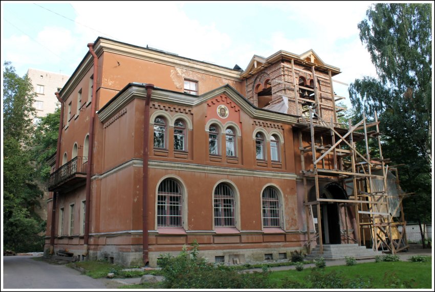 Выборгский район. Церковь Спаса Преображения в Лесном. фасады