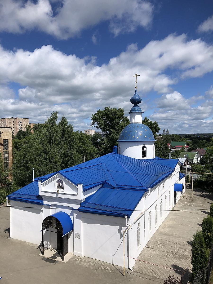 Вид с юго-запада, общий вид в ландшафте. Церковь Боголюбской иконы Божией Матери, Александров (Александровский район, Владимирская область)