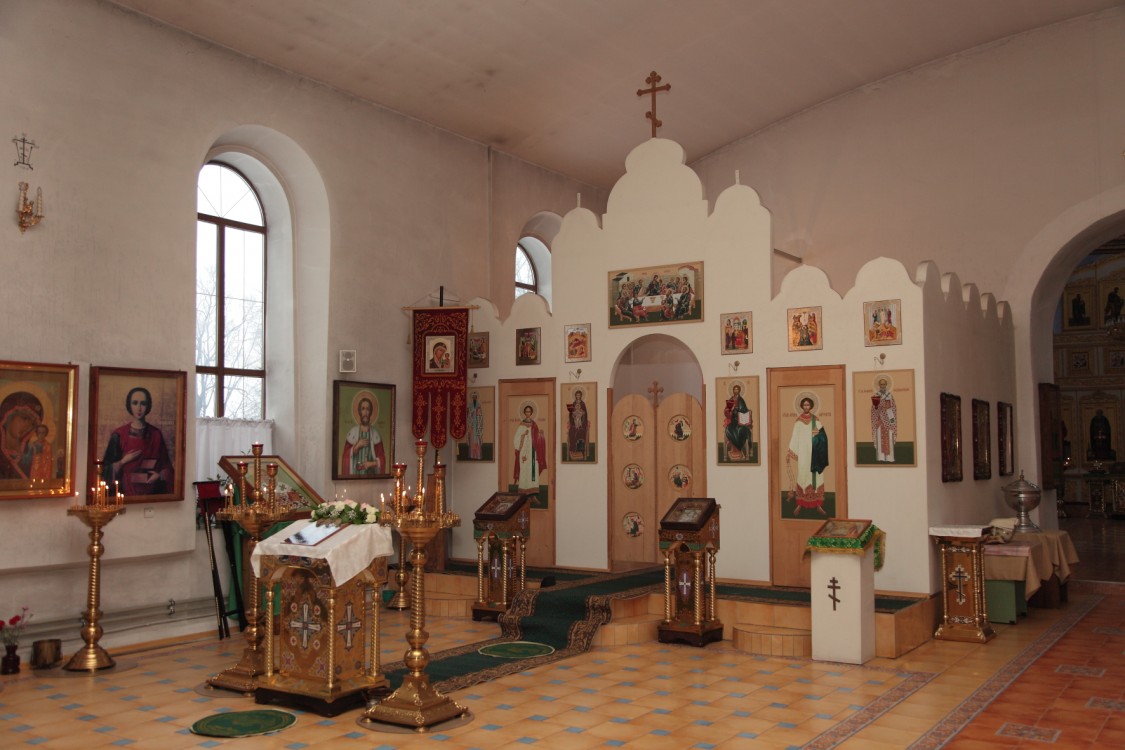 Кафедральный собор Александра Невского, Киров (Кировский район, Калужская область). интерьер и убранство, Придел Афанасия Великого освящен 12.02.2015