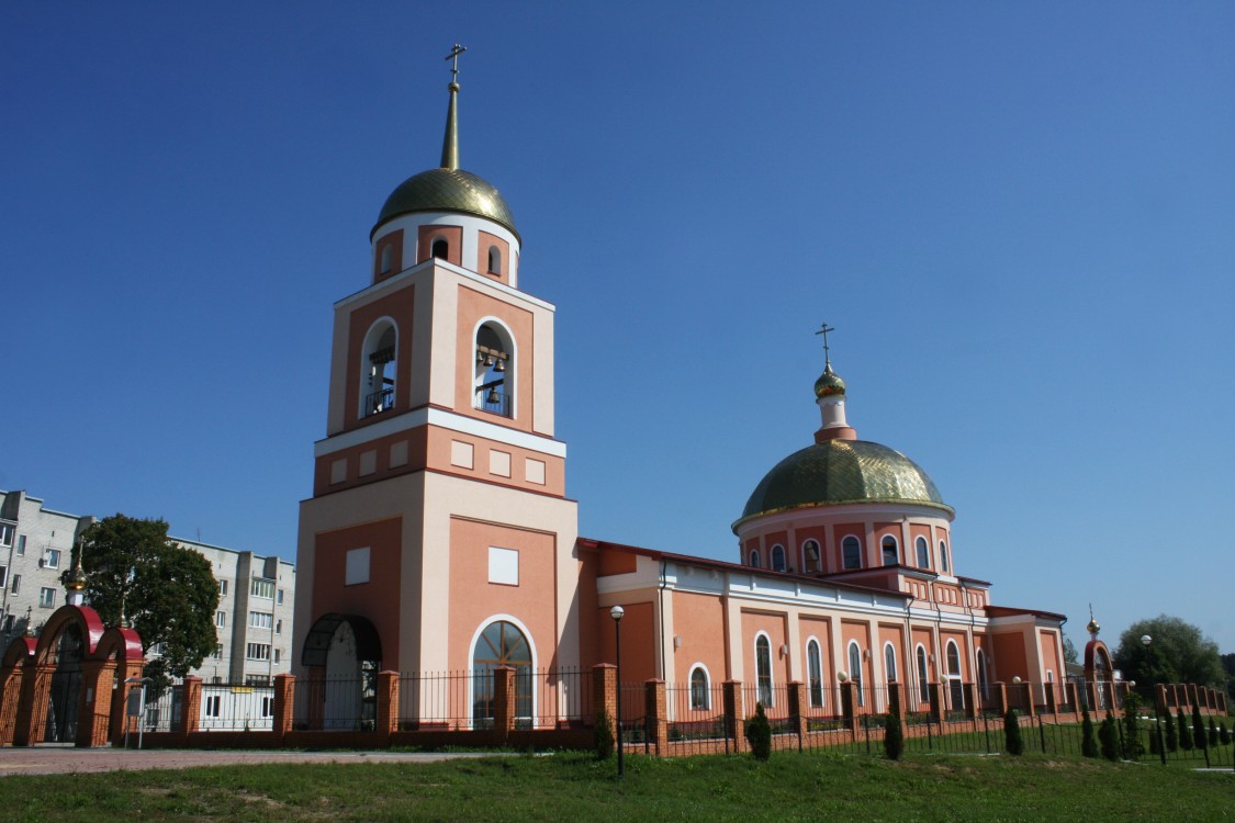 Кафедральный собор Александра Невского, Киров (Кировский район, Калужская область). фасады