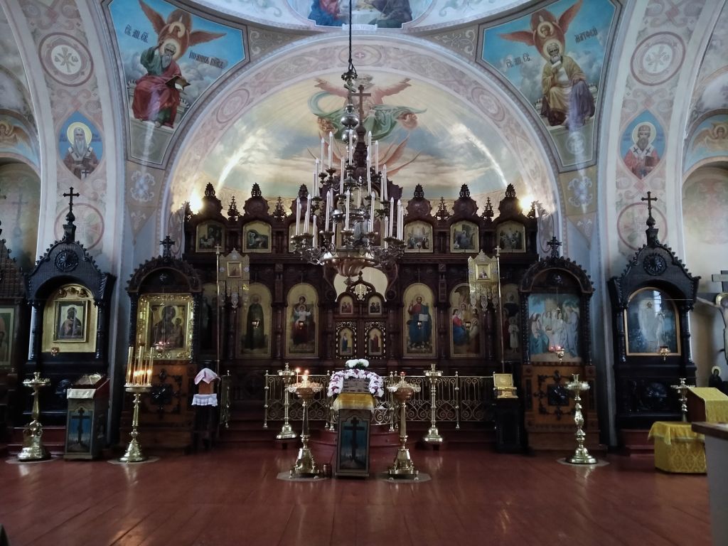 Церковь Троицы Живоначальной, Троицкий (Истринский городской округ и ЗАТО Восход, Московская область). интерьер и убранство, интерьер (общий вид)