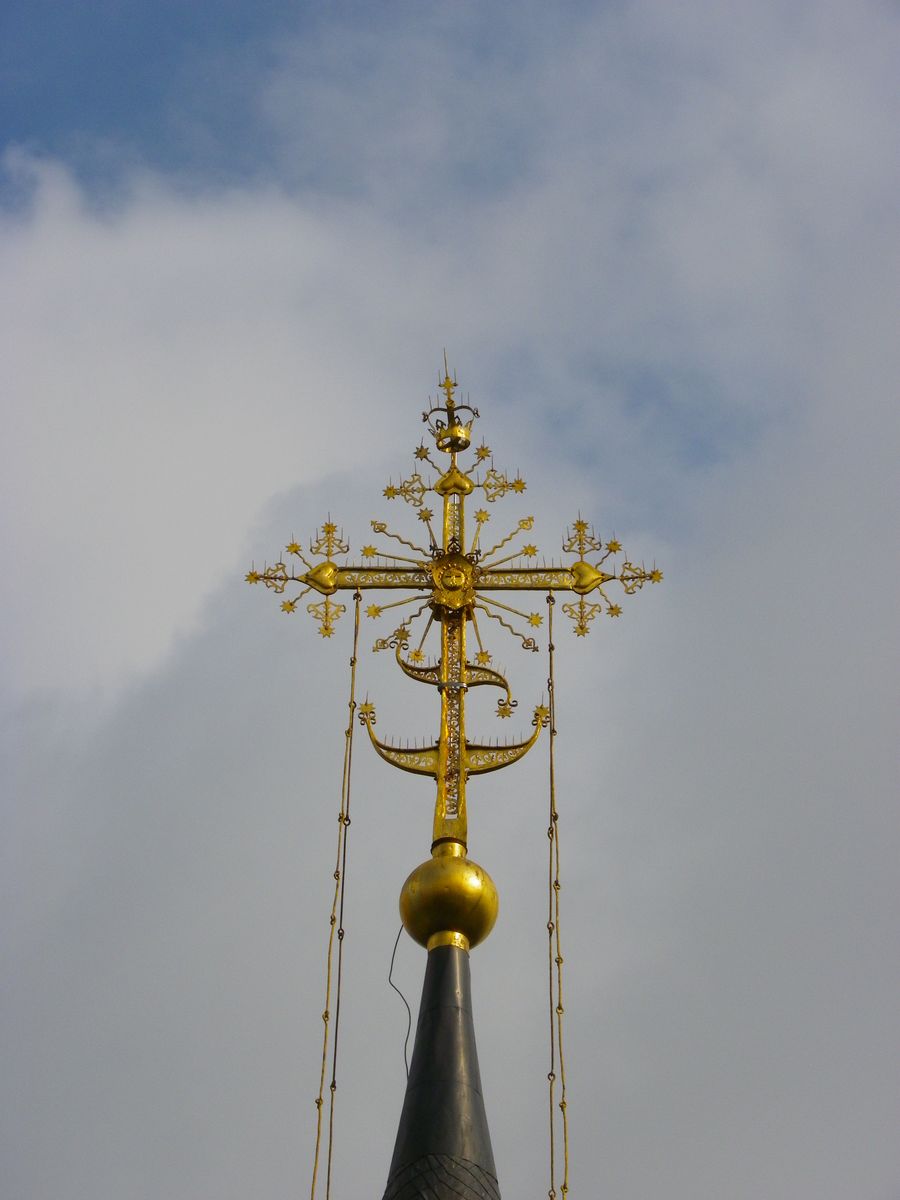 Крест, архитектурные детали. Борисоглебский монастырь. Церковь Стефана архидиакона, Кидекша (Суздальский район, Владимирская область)