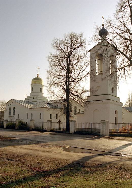 Жиздра. Церковь Покрова Пресвятой Богородицы. фасады