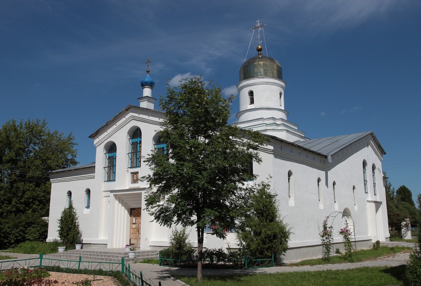 Церковь Покрова Пресвятой Богородицы, Жиздра (Жиздринский район, Калужская область). фасады