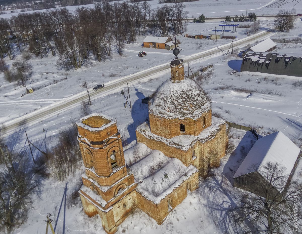 Церковь Владимирской иконы Божией Матери, Зубово (Юхновский район, Калужская область). общий вид в ландшафте, Вид с юго-запада