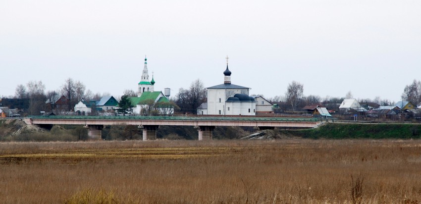 Борисоглебский монастырь, Кидекша (Суздальский район, Владимирская область). дополнительная информация, общий вид от моста через реку Нерль.