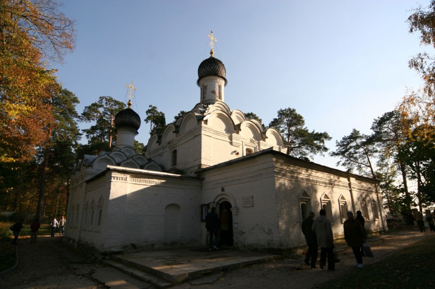 Церковь Михаила Архангела, Архангельское (Красногорский городской округ, Московская область). фасады, вид с северо-западной стороны