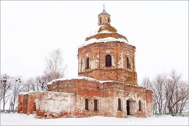 Спасское. Церковь Михаила Архангела. фасады, Общий вид с Юго-Запада