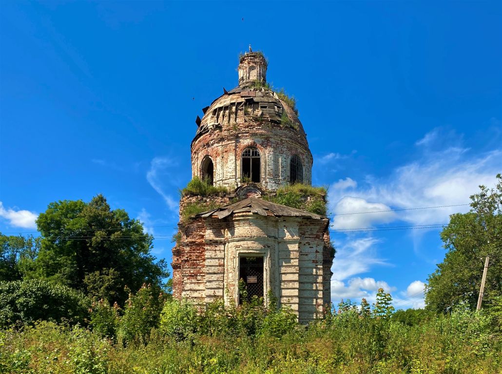 Церковь Воскресения Христова, Ладино (Новоржевский район, Псковская область). фасады, Вид с востока