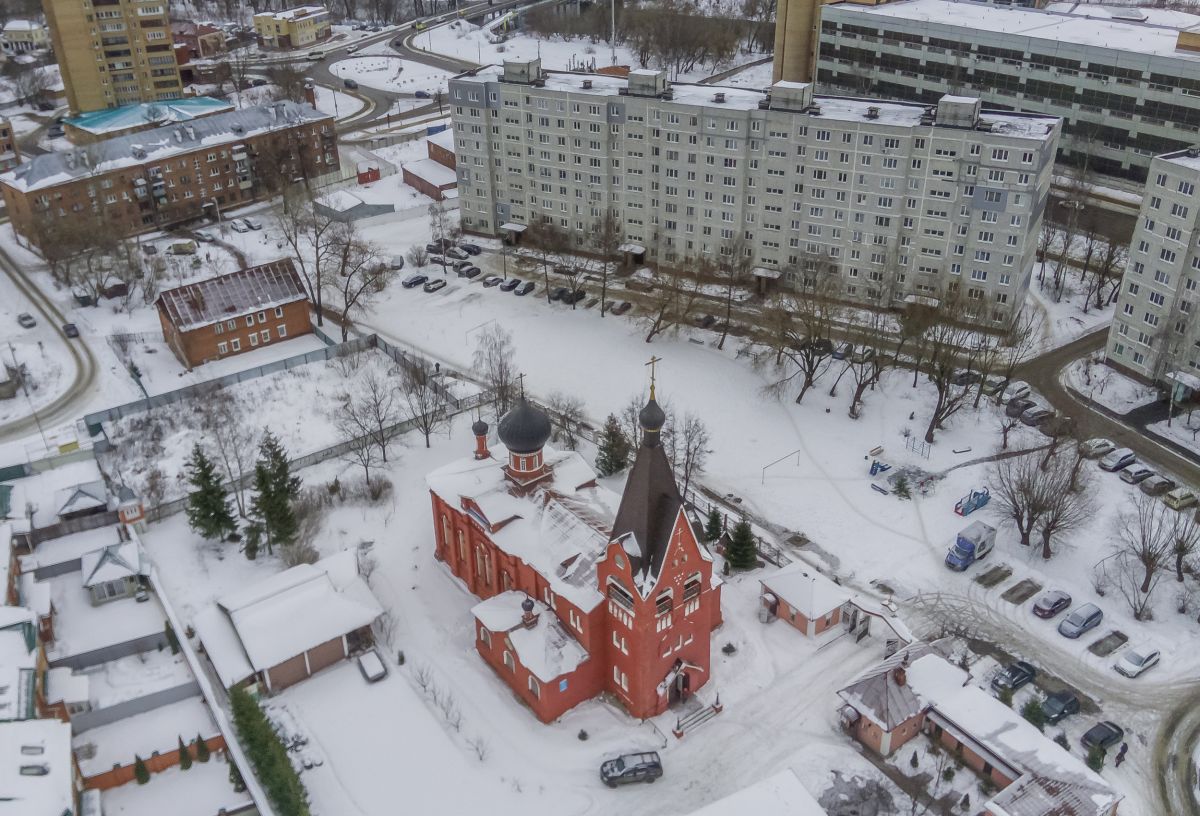 Орехово-Зуево. Церковь Рождества Пресвятой Богородицы. общий вид в ландшафте, Вид с северо-запада