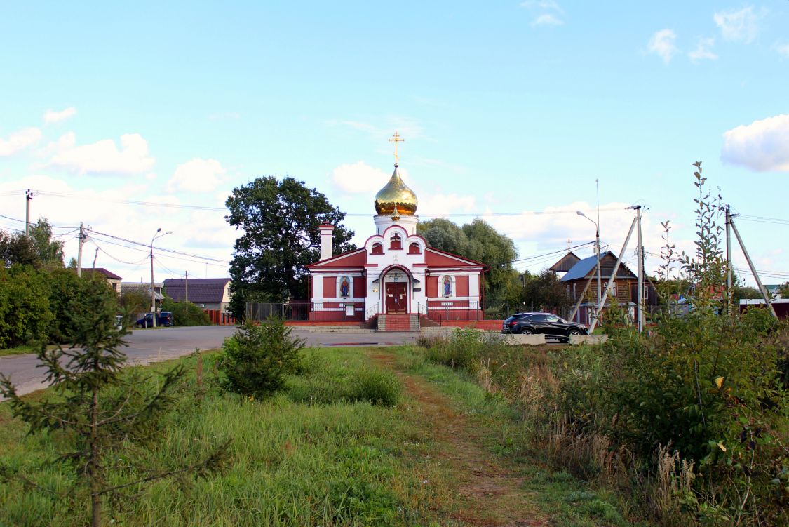 Дровосеки. Церковь Никиты мученика. общий вид в ландшафте