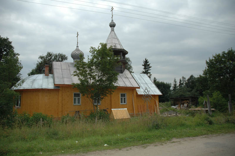 Церковь Успения Пресвятой Богородицы, Владычное (Пошехонский район, Ярославская область). общий вид в ландшафте