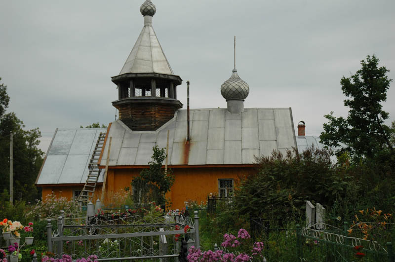 Церковь Успения Пресвятой Богородицы, Владычное (Пошехонский район, Ярославская область). общий вид в ландшафте