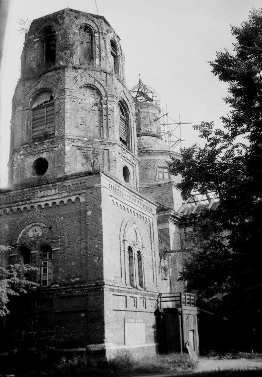 Первомайское. Церковь Сошествия Святого Духа в Старо-Никольском. фасады