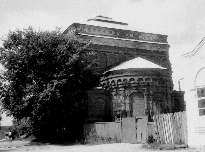 Льва Толстого, село. Церковь Трех святителей. архивная фотография