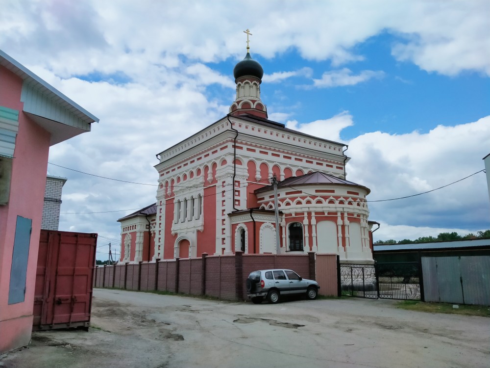 Льва Толстого, село. Церковь Трех святителей. фасады