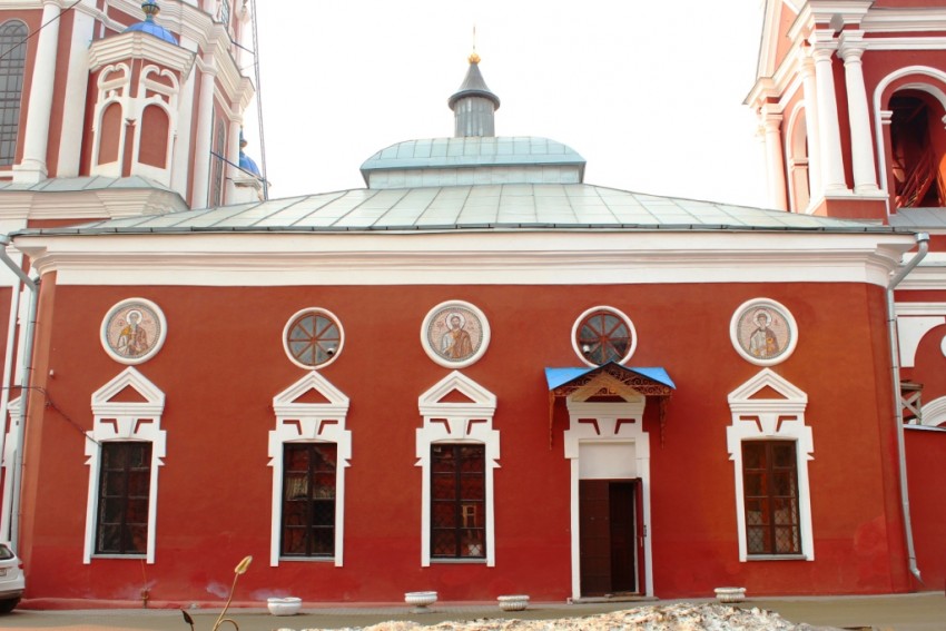 Церковь Усекновения главы Иоанна Предтечи, Калуга (Калуга, город, Калужская область). архитектурные детали, Трапезная, вид с севера
