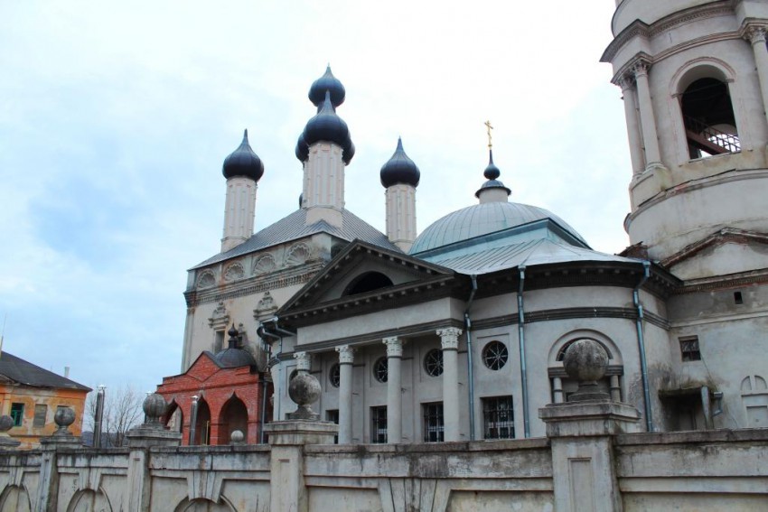 Калуга. Церковь Спаса Преображения на подоле. фасады, Основной объем и трапезная, вид с севера