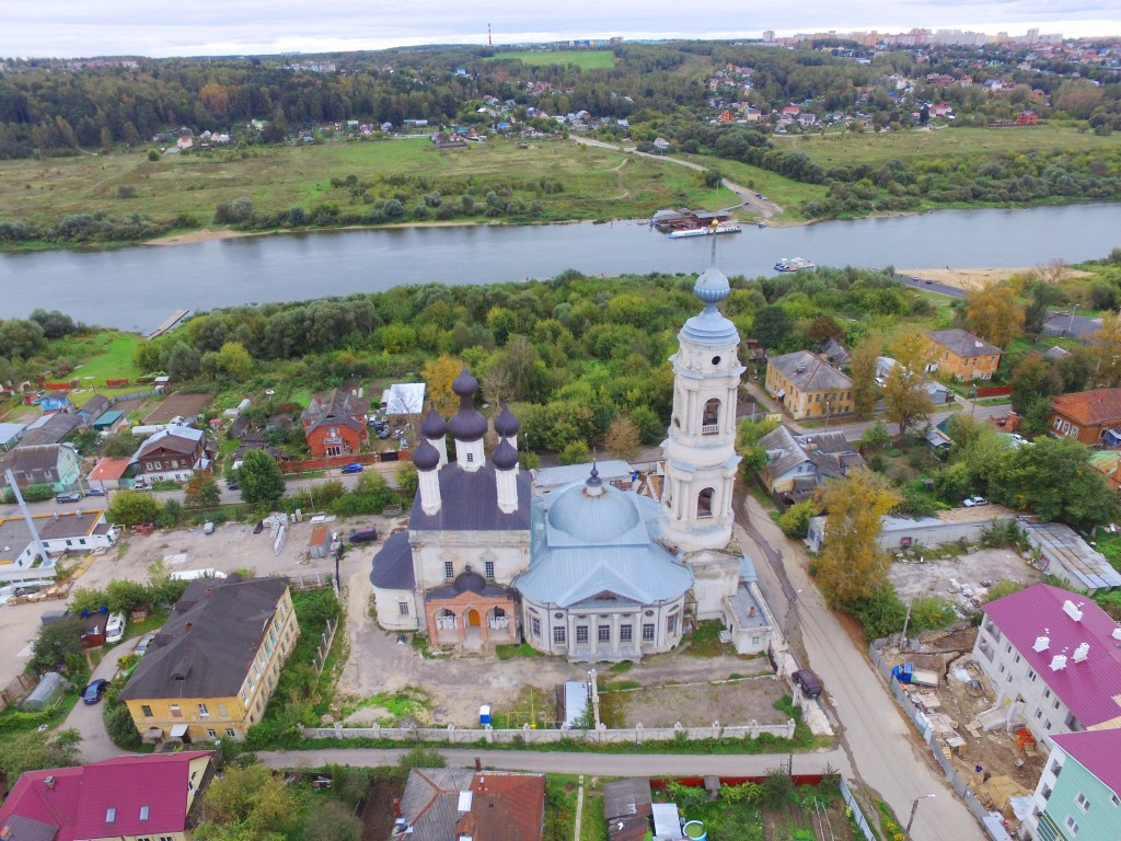 Церковь Преображения Господня на Подоле, Калуга (Калуга, город, Калужская область). общий вид в ландшафте, Вид с севера, фото с квадрокоптера