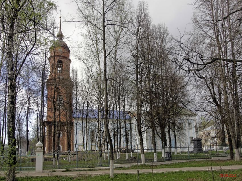 Церковь Казанской иконы Божией Матери, Людиново (Людиновский район, Калужская область). общий вид в ландшафте