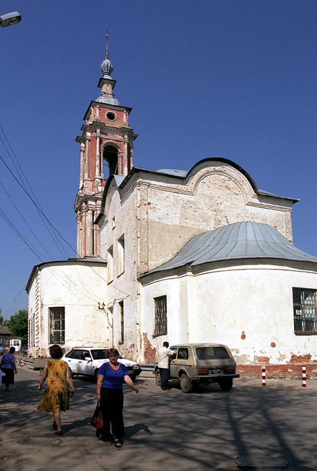 Калуга. Церковь Успения Пресвятой Богородицы. фасады, Снято в августе 2004 г.