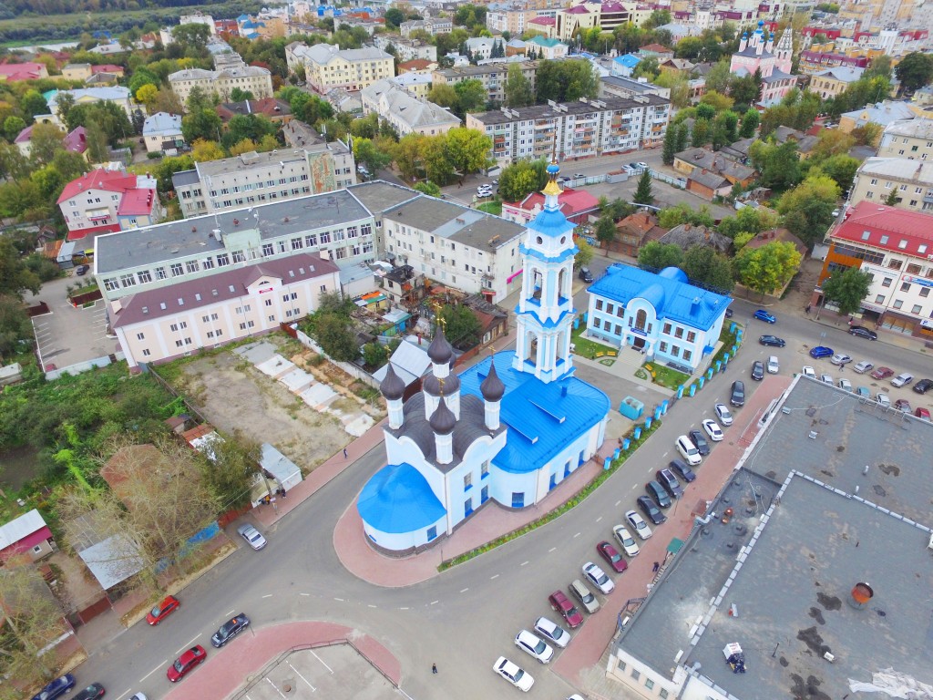 Калуга. Церковь Успения Пресвятой Богородицы. общий вид в ландшафте, Вид с северо-востока, фото с квадрокоптера