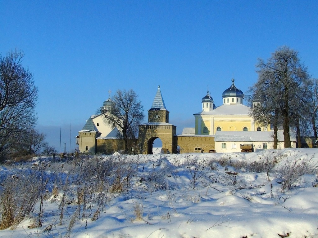 Искра. Георгиевский монастырь. фасады