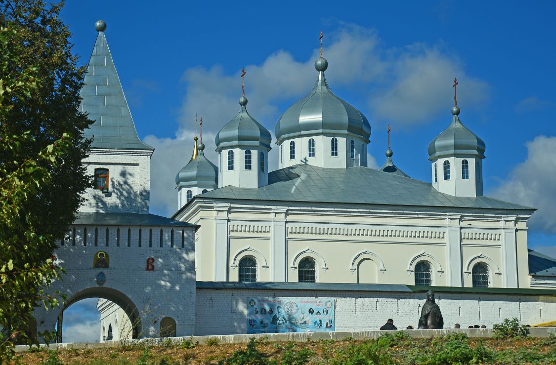 Георгиевский монастырь, Искра (Мещовский район, Калужская область). фасады