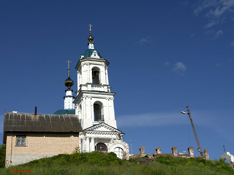 Боровск. Церковь Рождества Пресвятой Богородицы в Роще. общий вид в ландшафте