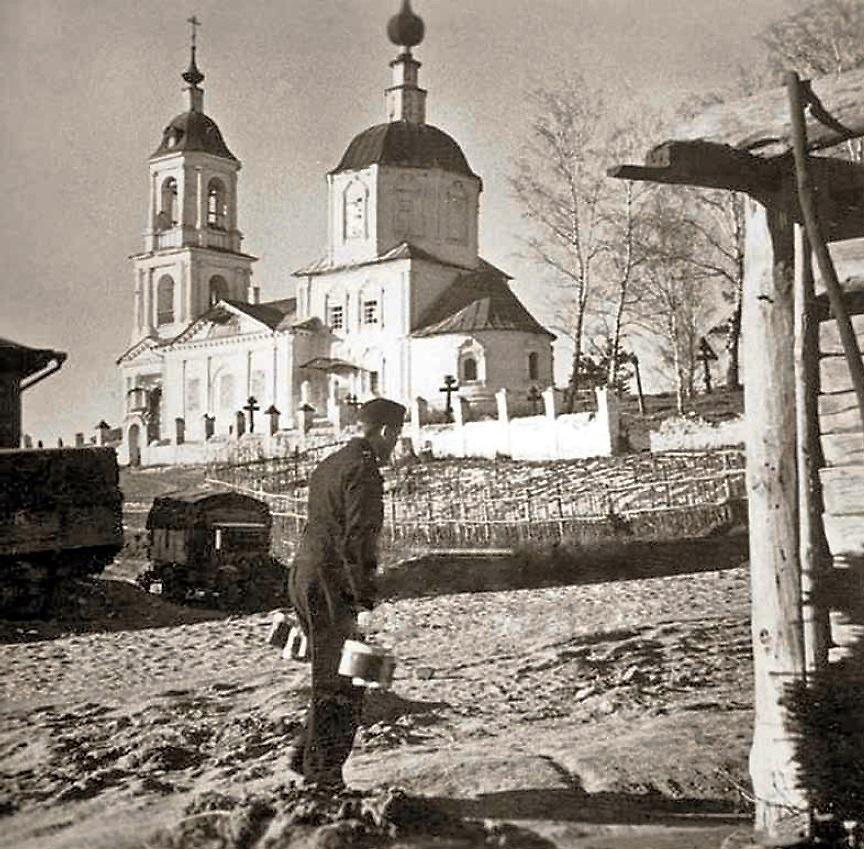 Фото 1941 г. с аукциона e-bay.de, архивная фотография. Церковь Рождества Пресвятой Богородицы в Роще, Боровск (Боровский район, Калужская область)