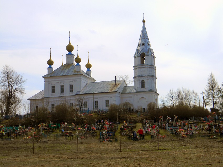 Семёновское. Церковь Троицы Живоначальной. фасады