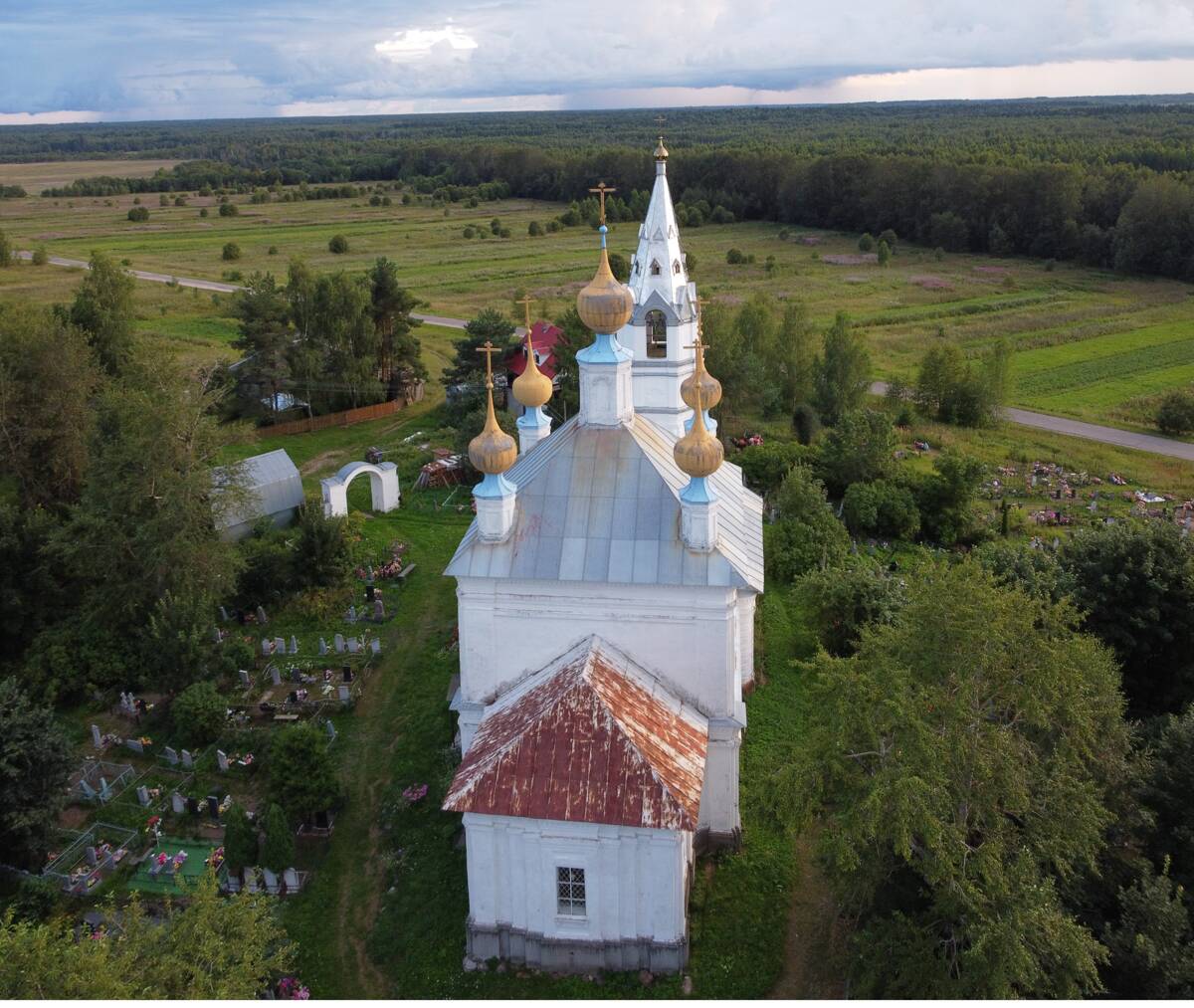 Церковь Троицы Живоначальной, Семёновское (Первомайский район, Ярославская область). фасады