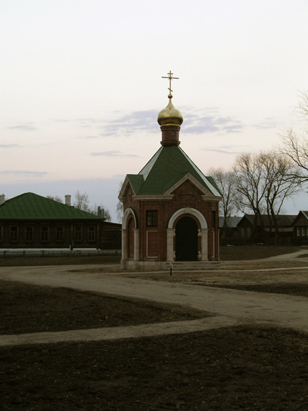 Часовня Сошествия Святого Духа, Константиново (Рыбновский район, Рязанская область). общий вид в ландшафте