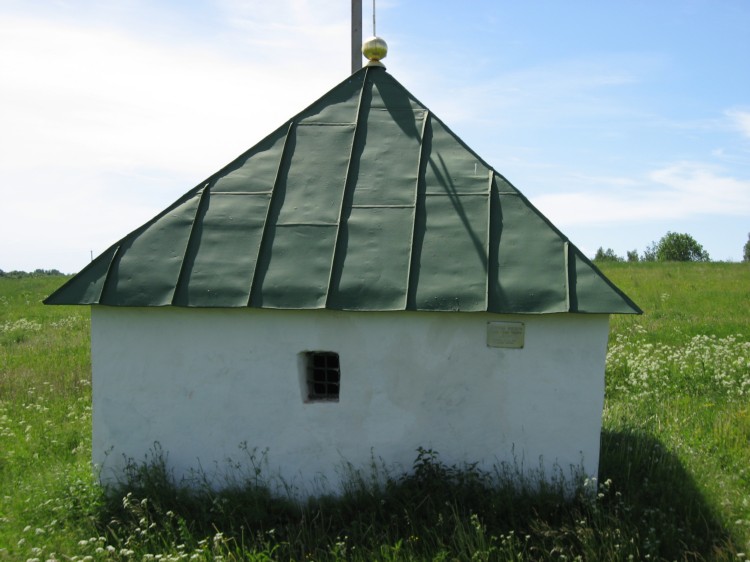 Часовня Илии Пророка, Изборск (Печорский район, Псковская область). фасады