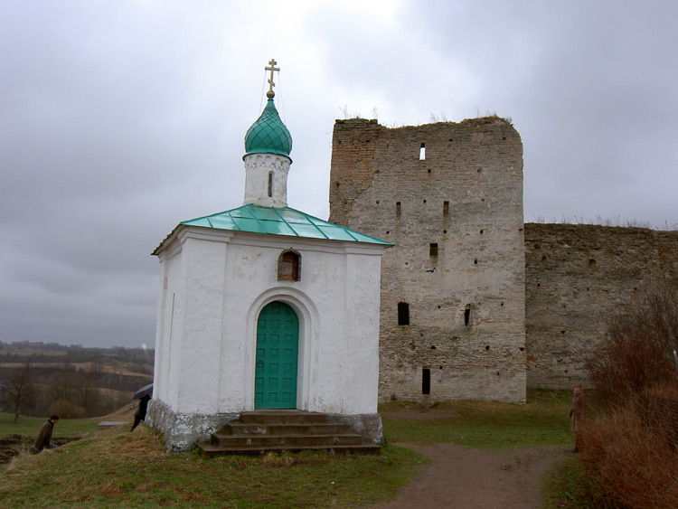 Часовня Корсунской иконы Божией Матери, Изборск (Печорский район, Псковская область). фасады