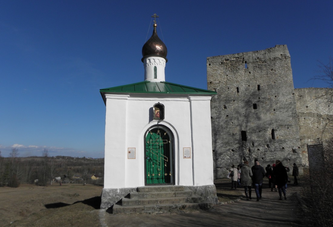 Часовня Корсунской иконы Божией Матери, Изборск (Печорский район, Псковская область). фасады