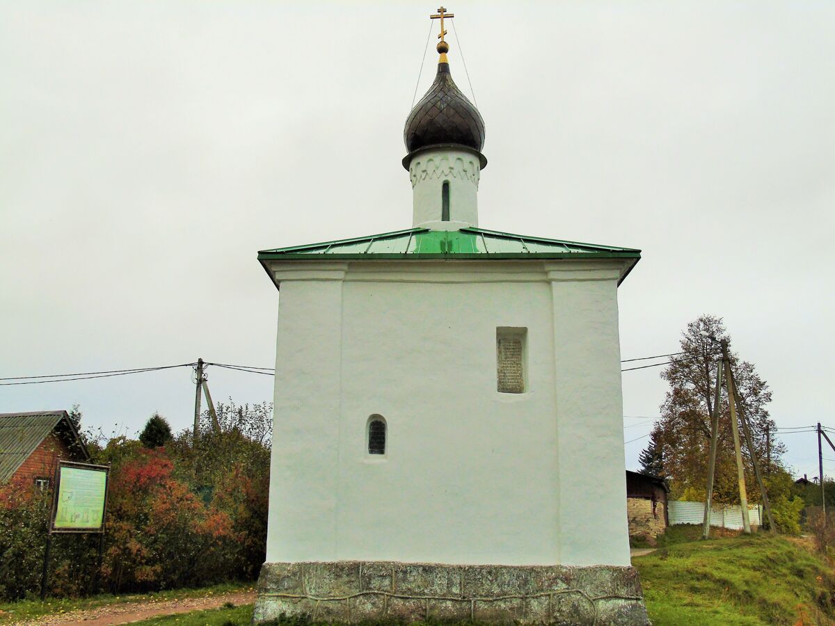 Часовня Корсунской иконы Божией Матери, Изборск (Печорский район, Псковская область). фасады