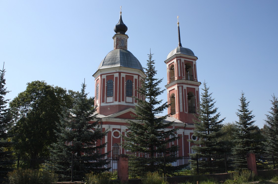 Обнинск. Церковь Бориса и Глеба в Белкине. фасады