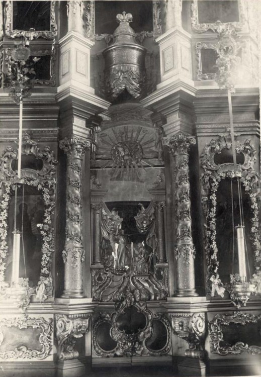Церковь Никиты мученика, Владимир (Владимир, город, Владимирская область). архивная фотография, Иконостас главной, Предтеченской, церкви (нижняя часть) http://bump.ru/page/adaptive/id31258/blog/4858720/