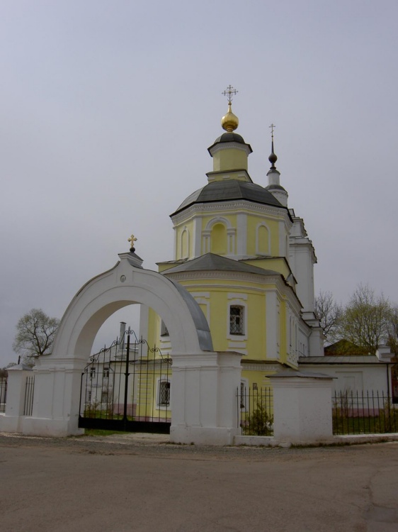 Руза. Церковь Покрова Пресвятой Богородицы. фасады