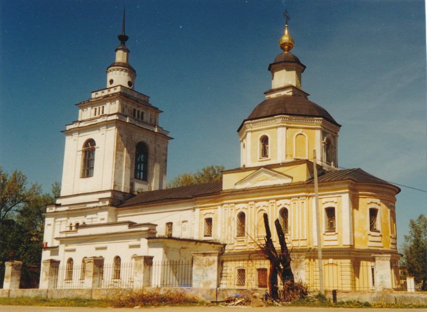 Руза. Церковь Покрова Пресвятой Богородицы. фасады