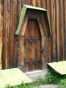 Церковь Параскевы Пятницы из с. Зарубинцы, Вход с южного фасада<br>, Пирогово, Голосеевский район, Украина, г. Киев