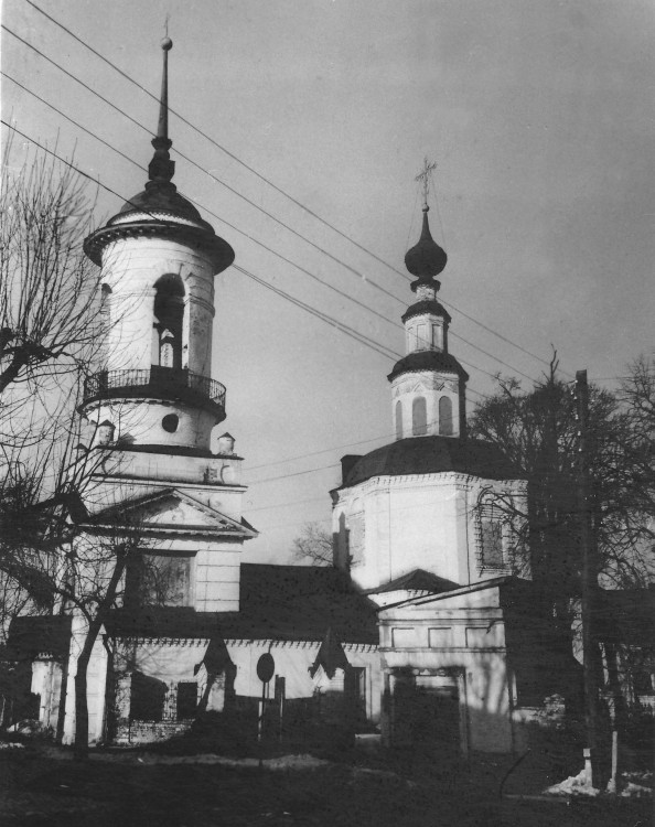 Владимир. Церковь Троицы Живоначальной. фасады