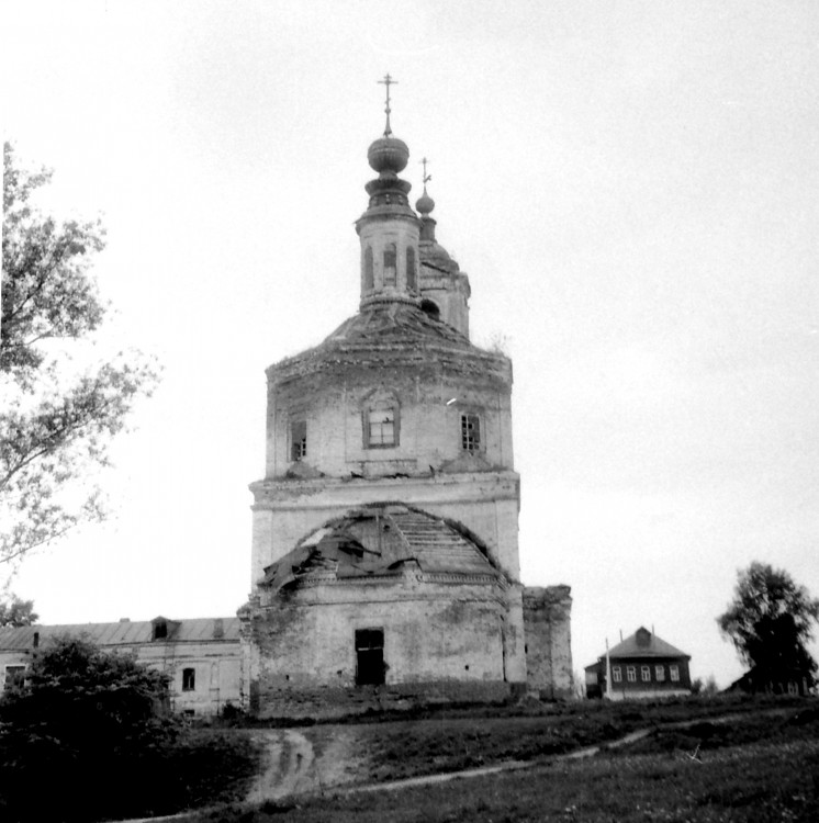 Добрынское. Церковь Спаса Преображения. архивная фотография