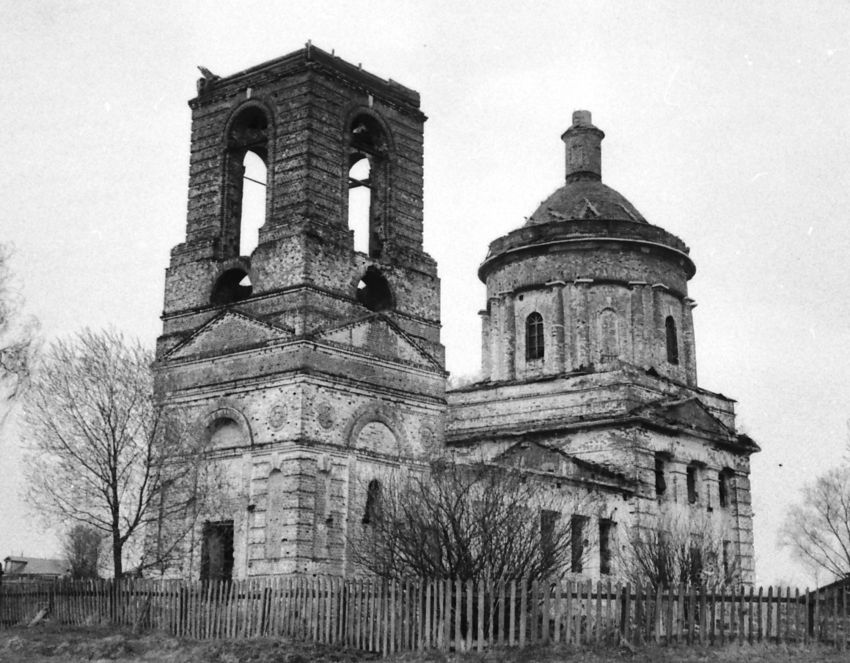 Новгородское. Церковь Воскресения Христова. фасады