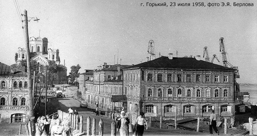 Кафедральный собор Александра Невского (Новоярмарочный), Канавинский район (Нижний Новгород, город, Нижегородская область). архивная фотография, источник фото: https://vk.com/feed?z=photo-31980961_456240456%2Falbum-31980961_00%2Frev