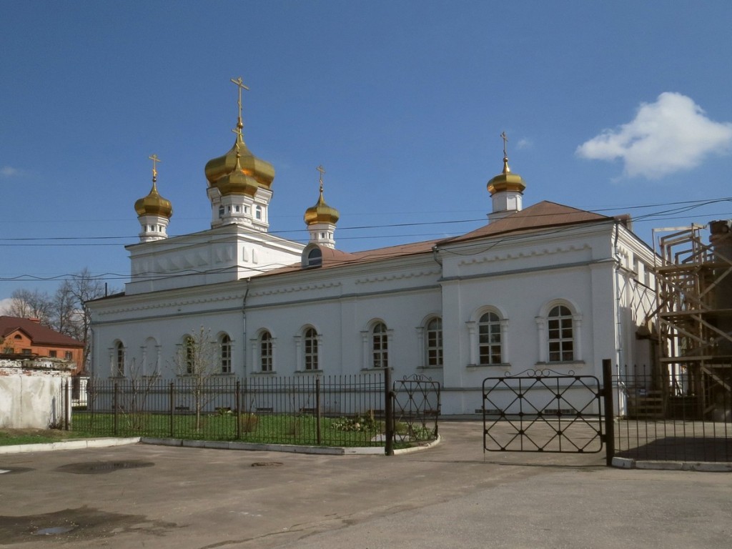 Егорьевск. Церковь Георгия Победоносца. общий вид в ландшафте